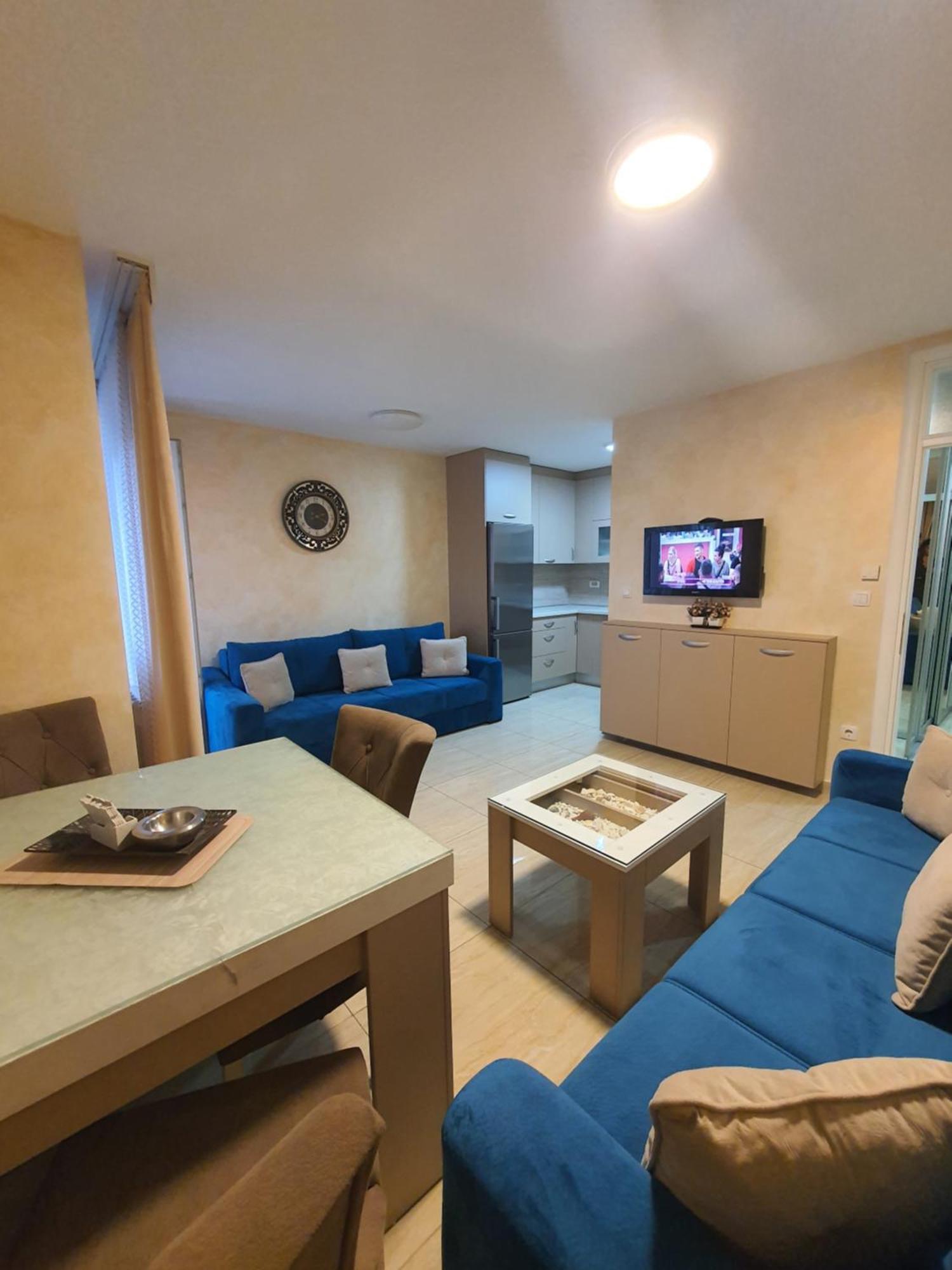 Апартаменти Apartman Kristina,Istocno Sarajevo,Vojvode Radomira Putnika 49D Екстер'єр фото