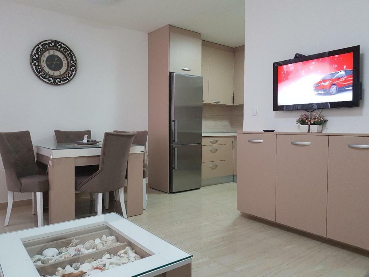 Апартаменти Apartman Kristina,Istocno Sarajevo,Vojvode Radomira Putnika 49D Екстер'єр фото